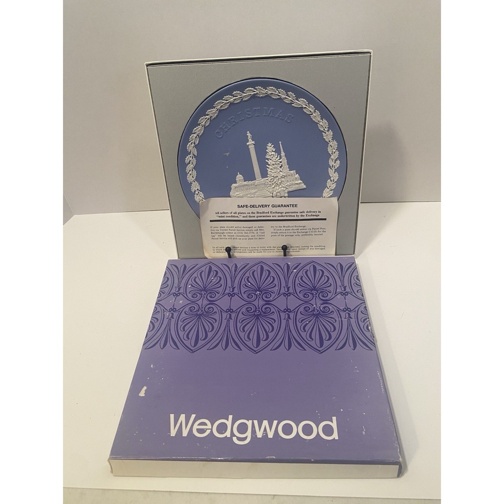 Vintage 1970 Wedgwood Jasper Ware Christmas Plate ORIGINAL BOX